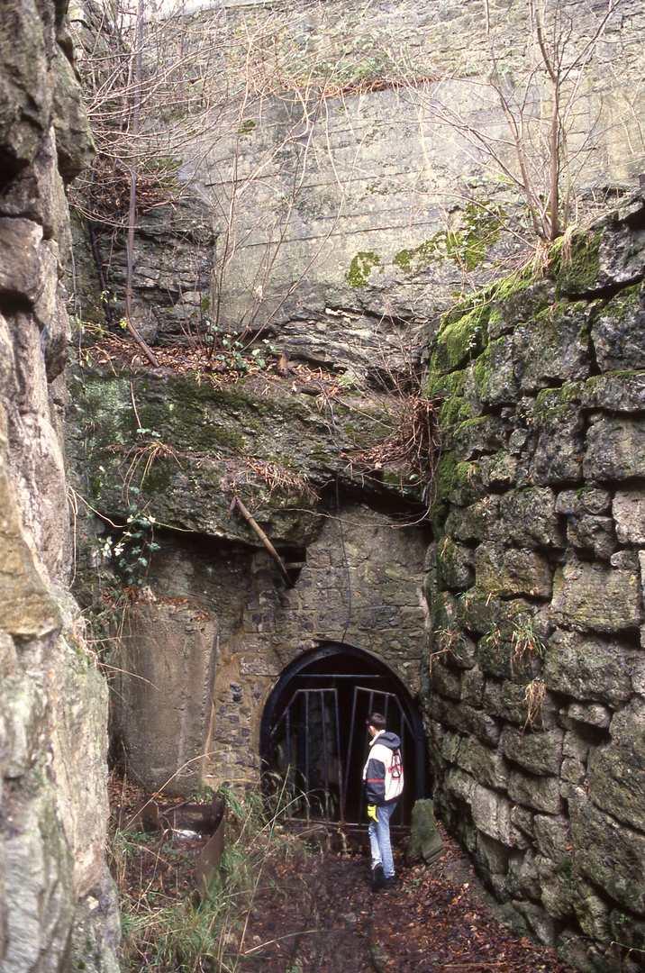 Portal of Bakewell chert mine 1991